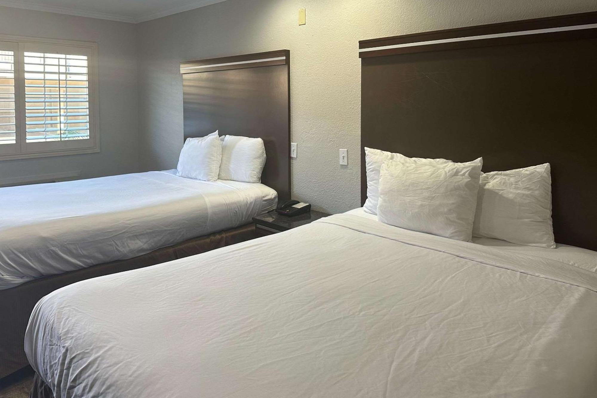 Rodeway National San Diego South 2* National City