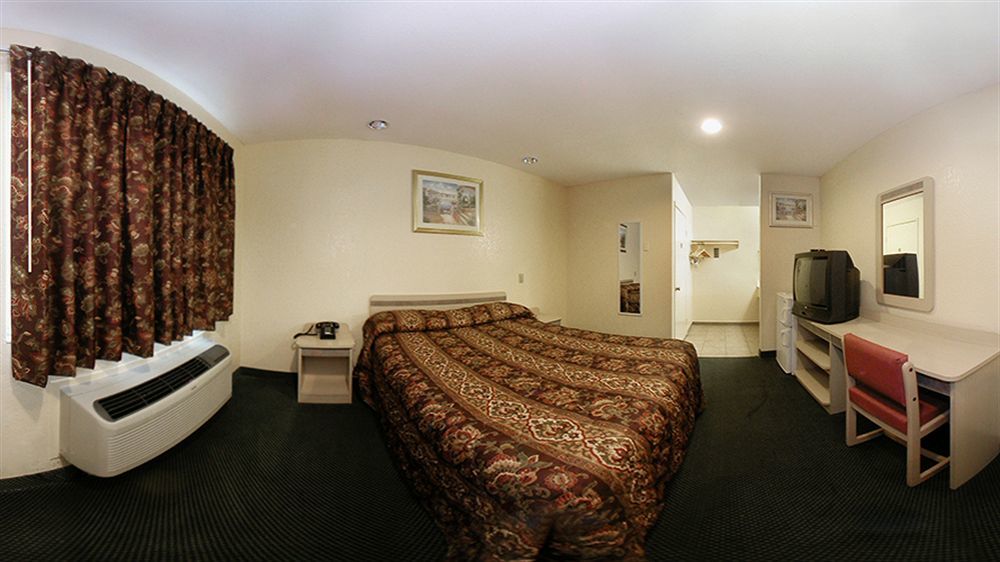 Rodeway National San Diego South Inn National City