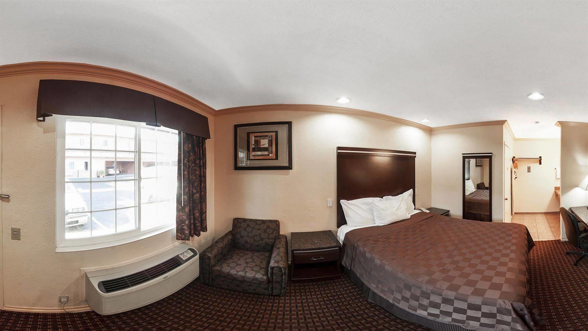 Rodeway National San Diego South Inn National City